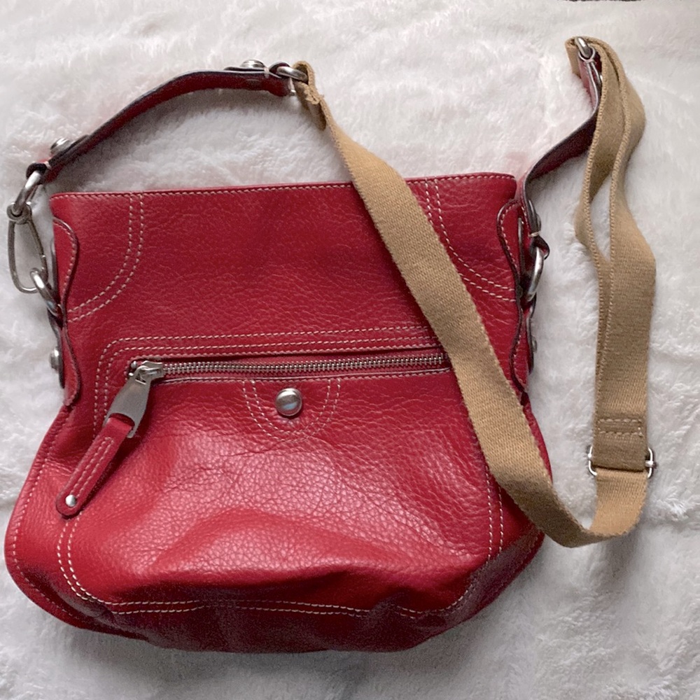 B makowsky woman shoulder handbag